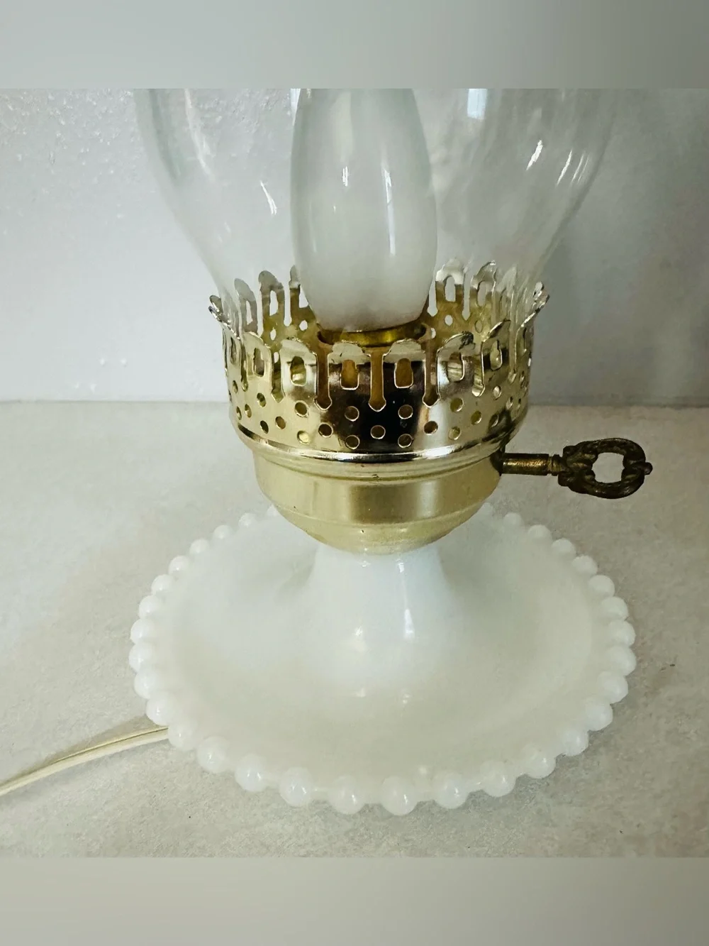 VTG Milk Glass Hobnail Lamp Electric Underwriters Laboratories Beaded glass Top